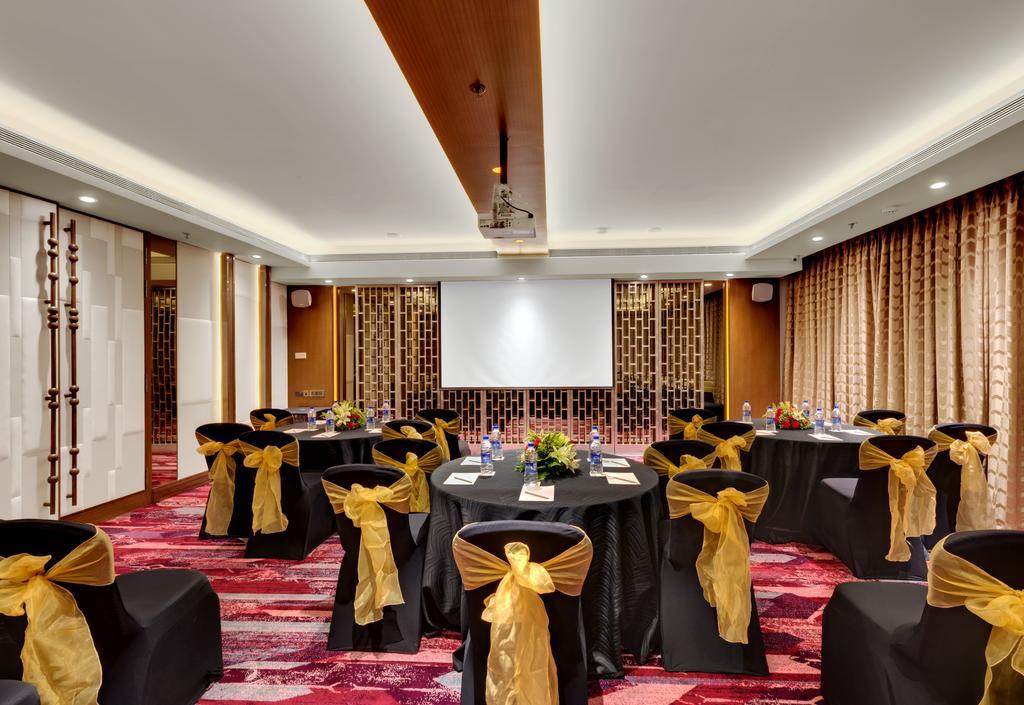 The Fern - Goregaon Mumbai Eksteriør bilde